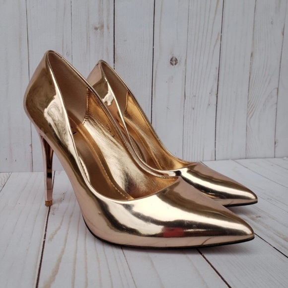 NEW! AKIRA Gold Pointy Toe Heels - Picture 2 of 6